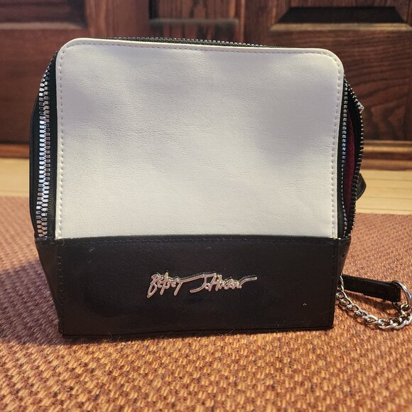 Betsey Johnson Oh Snap Kitsch polaroid camera crossbody bag purse - Picture 4 of 13